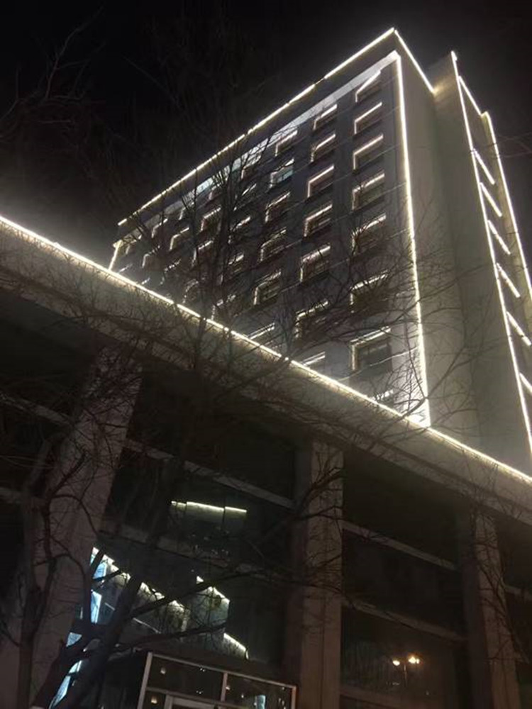 【河南】酒店大楼窗台亮化之LED窗台灯
